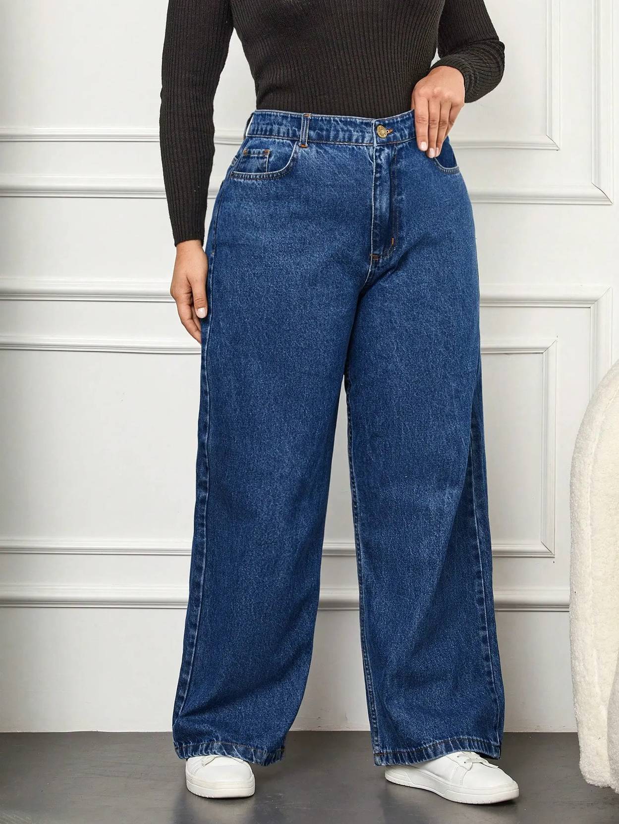 Curvy CLOSET Women Loose Fit High Rise Blue Jeans - Image 3