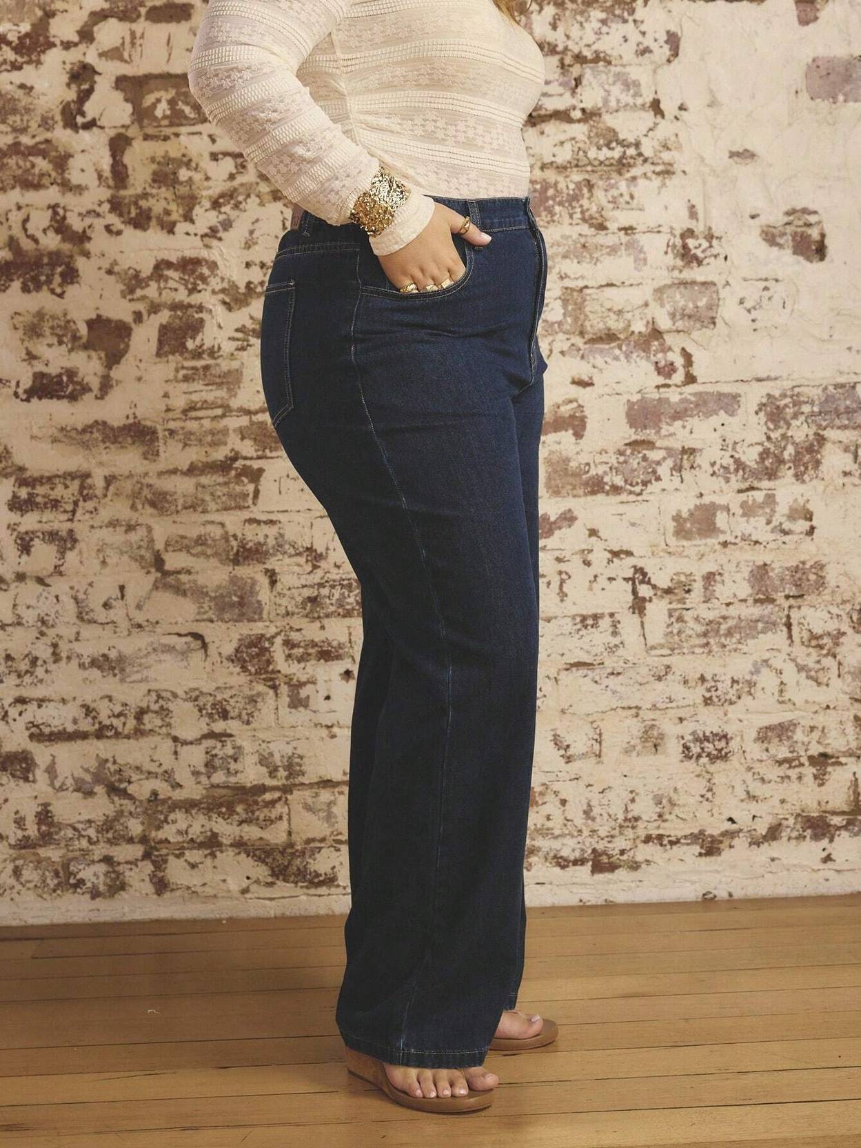 Curvy CLOSET Women Loose Fit High Rise Dark Blue Jeans - Image 3