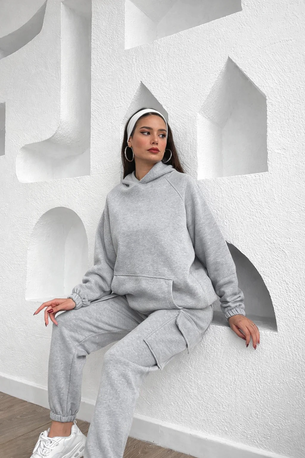 Grey Cozy Hoodie & Cargo Jogger Set - Image 5