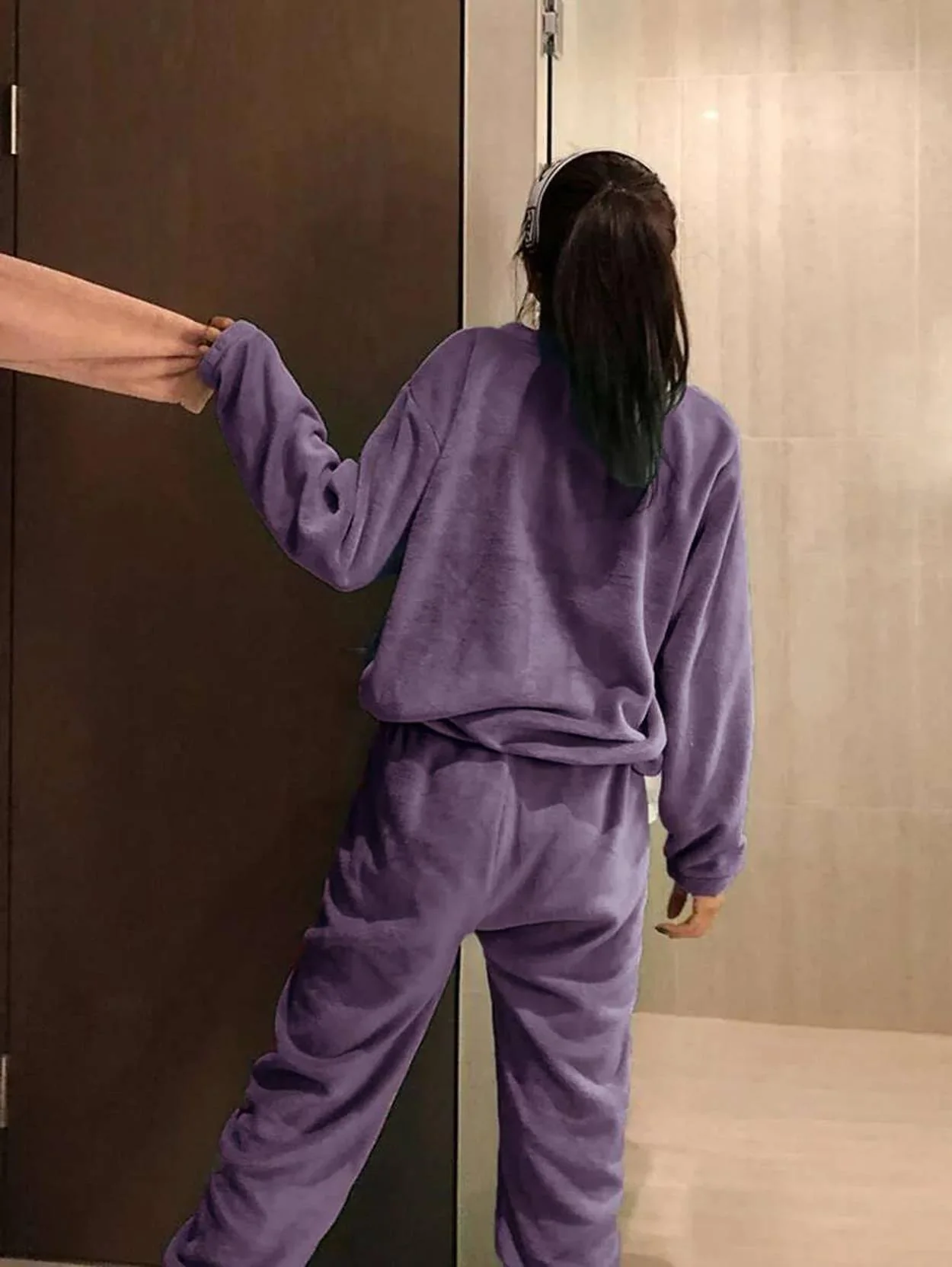 Kotty Round Neck Long Sleeves Sweatshirt With Joggers Co-Ords - Image 5